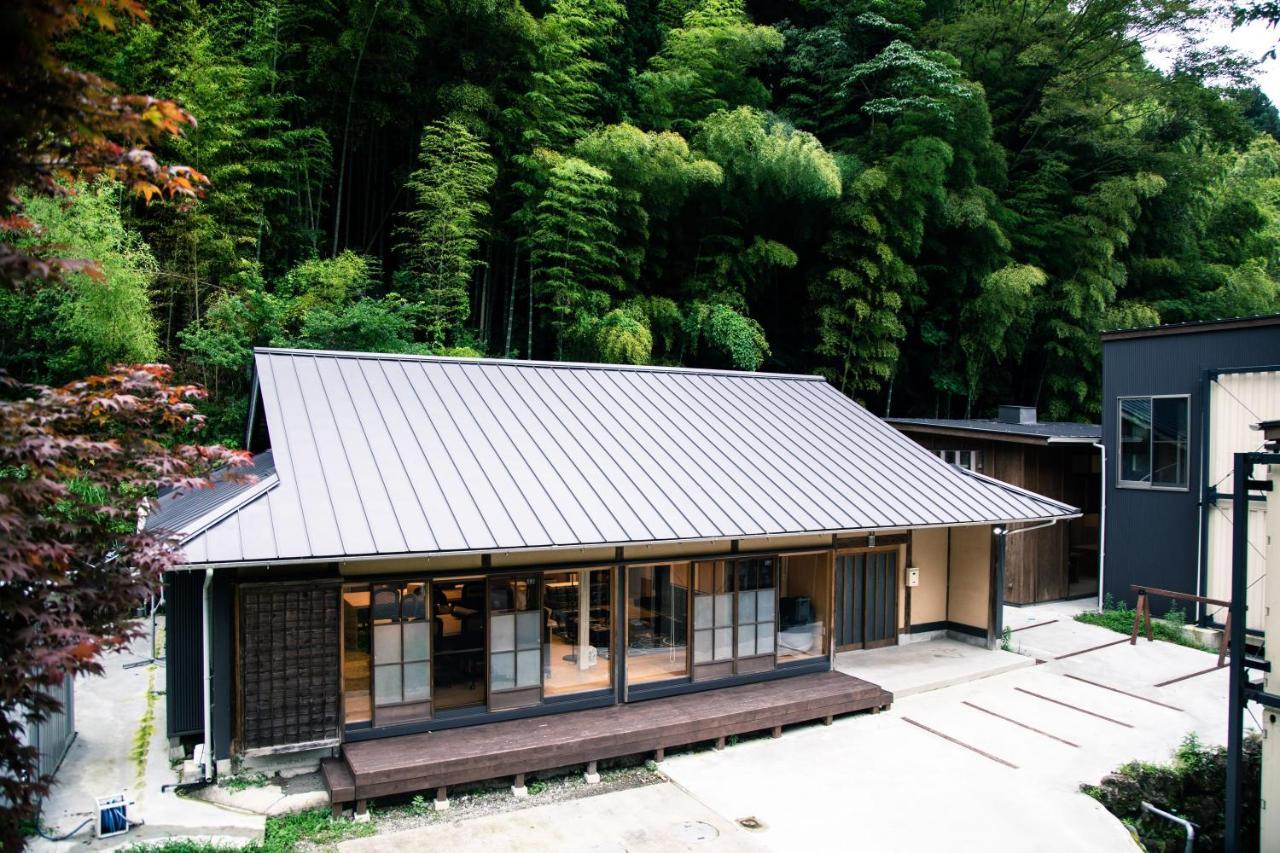 山の中の一棟貸切宿 五番地 Nambu (Yamanashi) Exterior foto